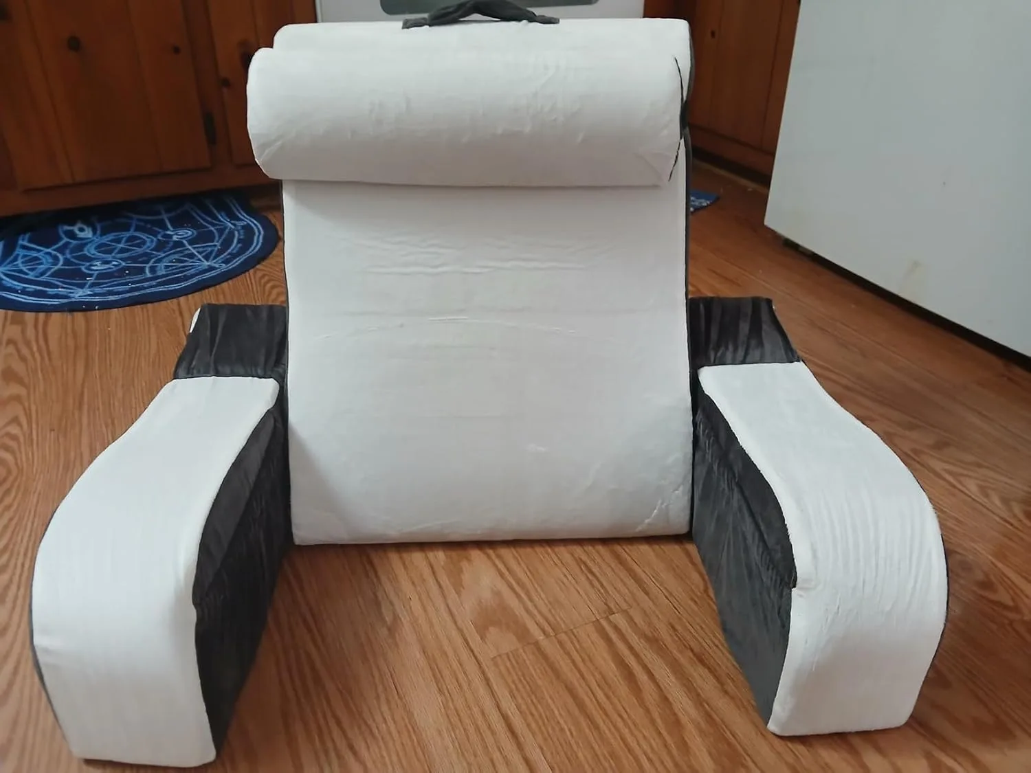 Customer photo of wedge pillow elevated positioning in bed setup